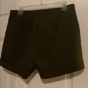 Barely worn lululemon in-form shorts
